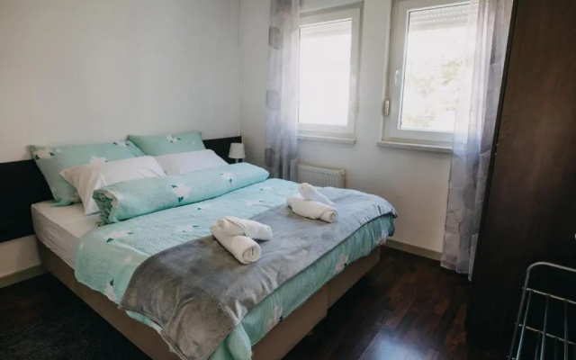 Apartment 10