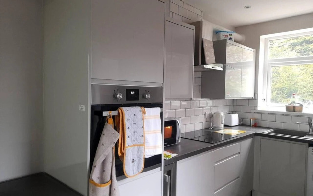 Beautiful Modern 3-bed House in Birmingham