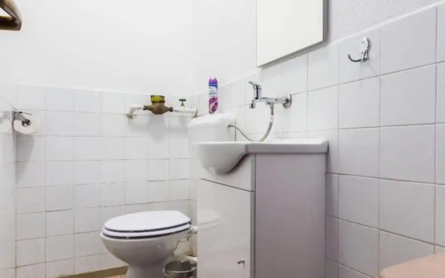 Stylish Two Bedroom Apartment Retreat With Balcony in Zadar