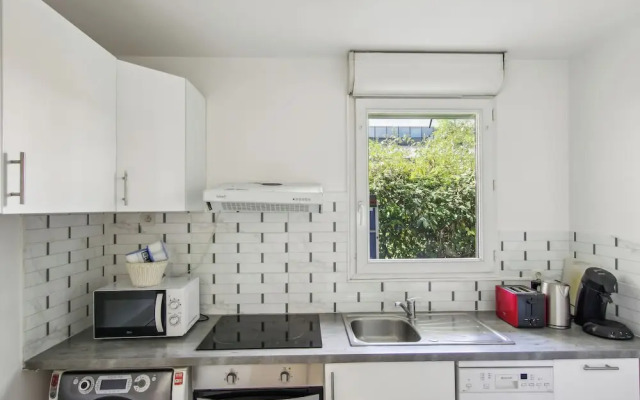 1BR Paris 10th Gare du Nord Stade France
