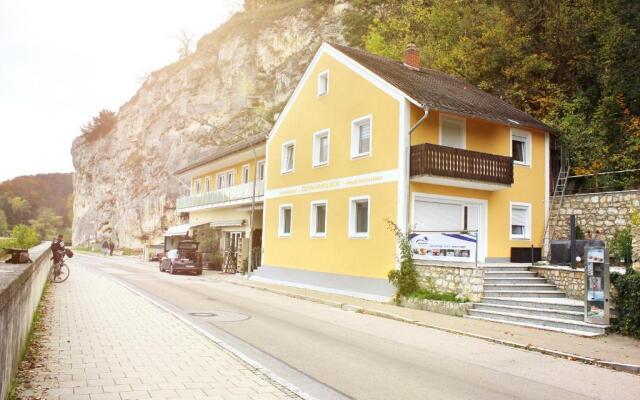 Ferienwohnung und Zimmer zum Donaublick