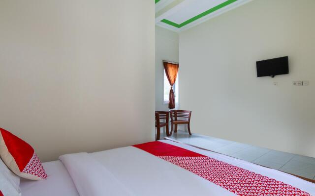 OYO 3210 Villa Aisya