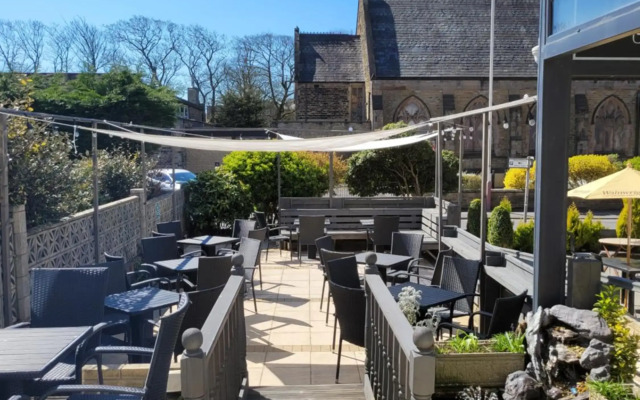 Dukes Folly Hotel