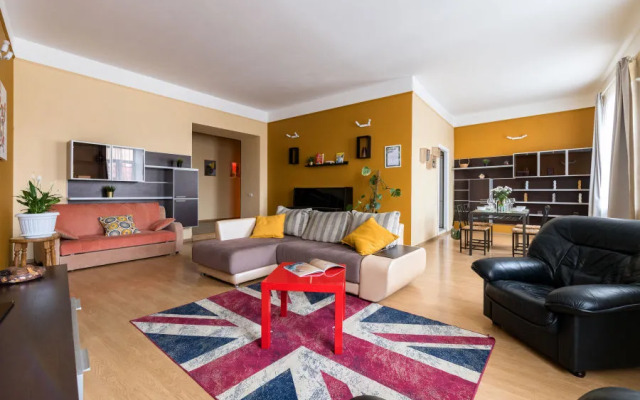 Апартаменты «Spb2day на Невском 18»