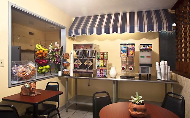 Travelodge Hotel at LAX