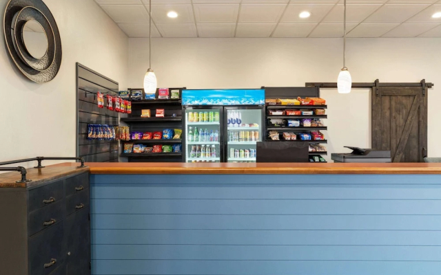 Days Inn And Suites By Wyndham Lancaster Amish Country