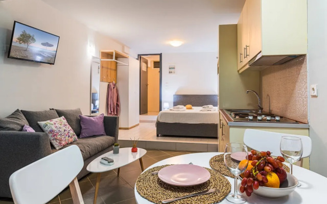 Naftilos Residences I