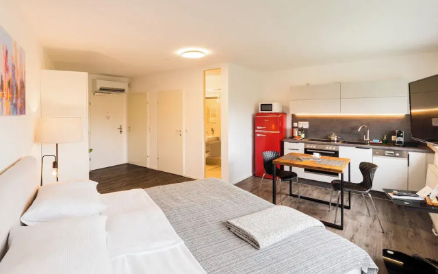URBAN ISLAND - Riverside Apartments
