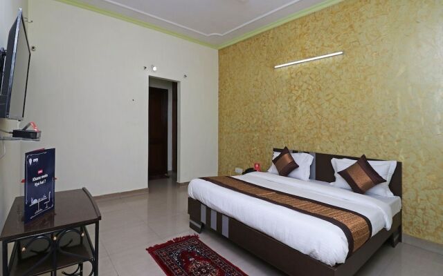 OYO 10071 Go Rooms Sector 45