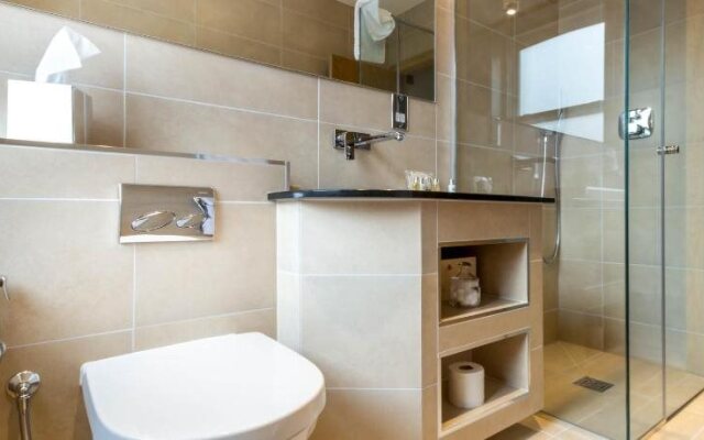 Basinghall Suites