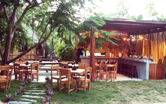 Maya Cabanas & Cenote Tulum