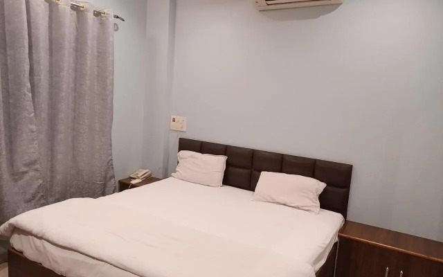 Hotel Paradise Residency