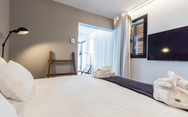 Terreno Suites