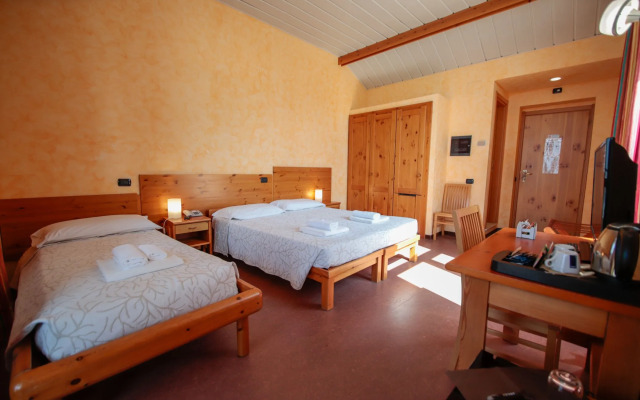 Pràcatinat Hotel & Restaurant