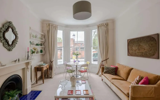 Traditional 2 Bed Apartment, Notting Hill