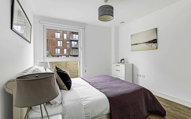 Beautiful Apartment in Surrey Quays