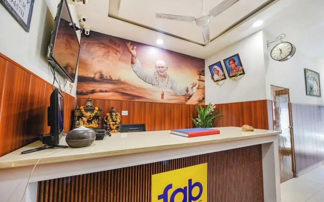 Fabhotel Shri Sai Dx