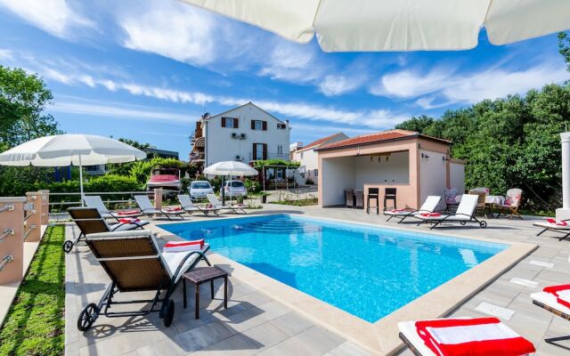 Apartments Mali Paradiso