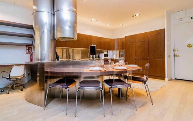 Luxury Apartment in La Latina by Batuecas