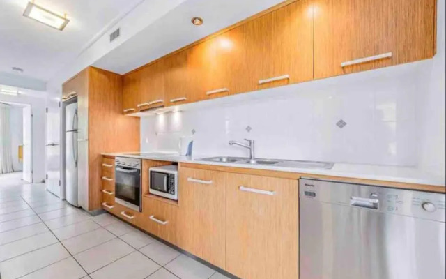Three B Airlie 2 bedroom unit Seaviews & Pool