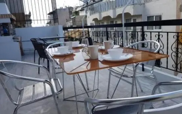 Maisonaitte-Athens Center, 4 BD, 2 BATH
