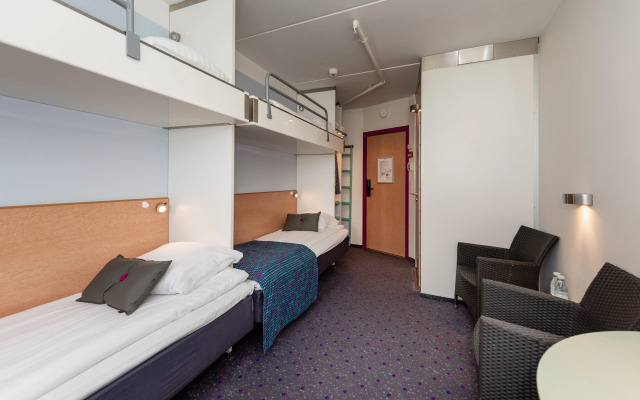 CABINN Metro Hotel
