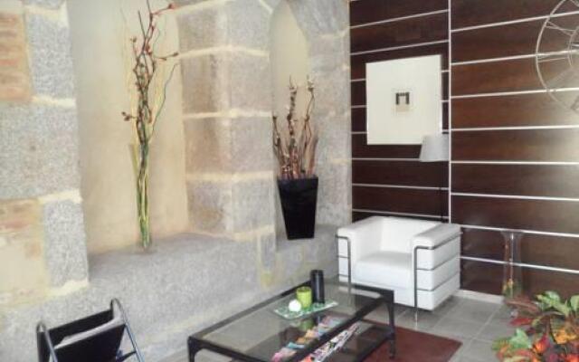 El Aparthotel