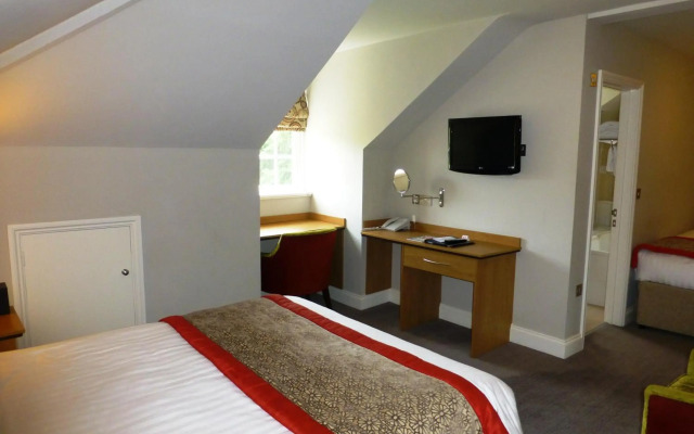 The Riverside House Hotel