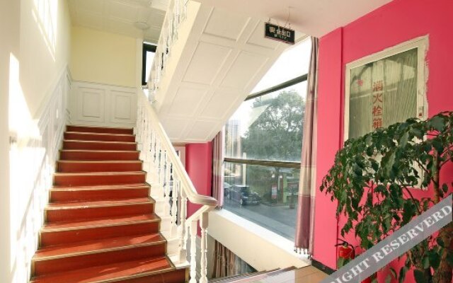 Yizhou Hotel