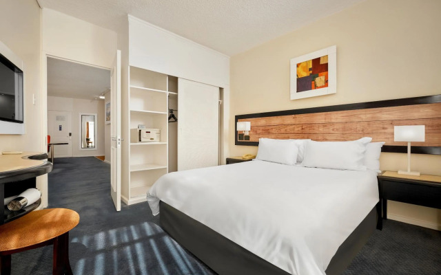 The Parktonian All Suite Hotel