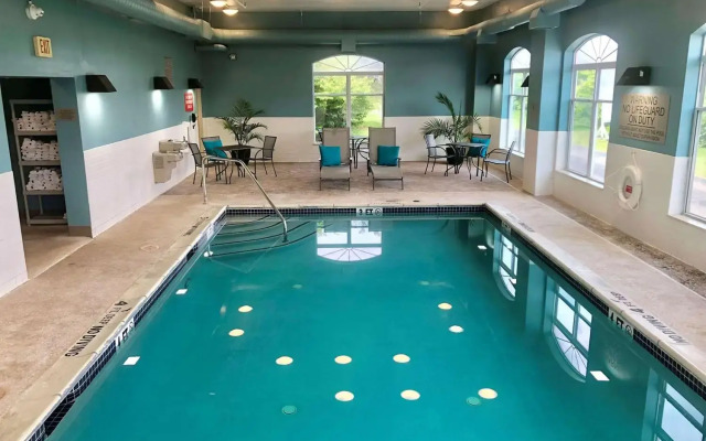 Country Inn & Suites by Radisson, Harrisburg West, PA