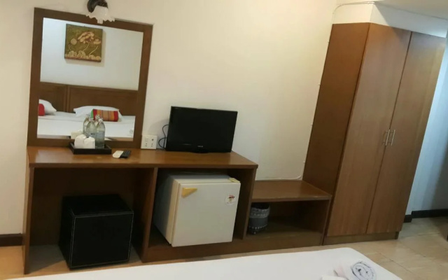 Super OYO 1096 Winner Inn Hotel