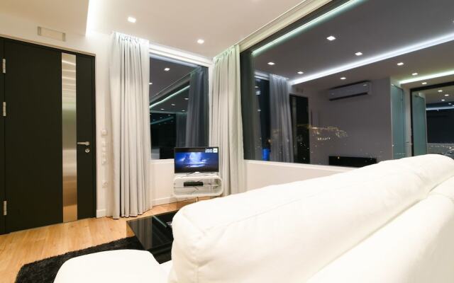 Majestic Homm Penthouse in the Heart of Plaka