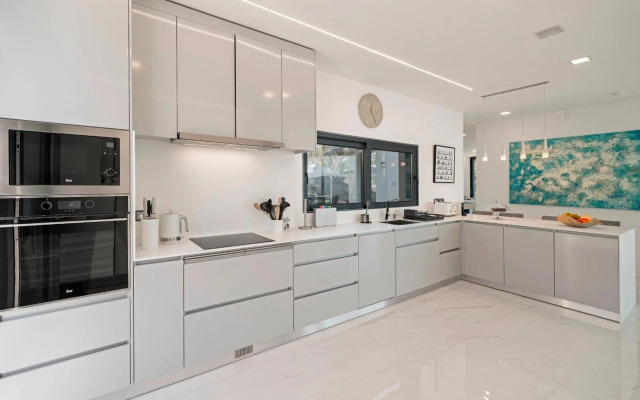 Seacrest by OurMadeira