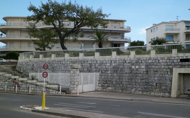 Modernized Apartment in Antibes With Terrace