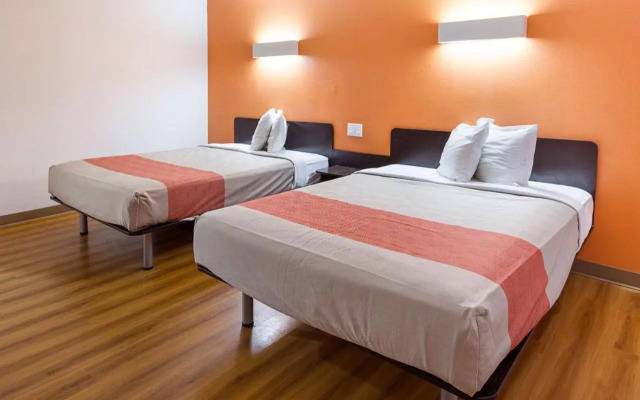 Country Hearth Inn And Suites