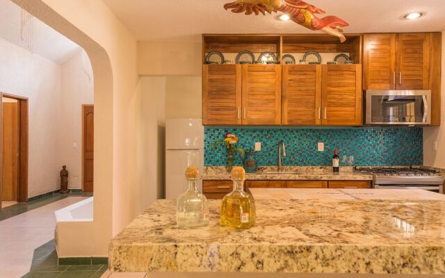 La Buena Vida Suites - Adults Only
