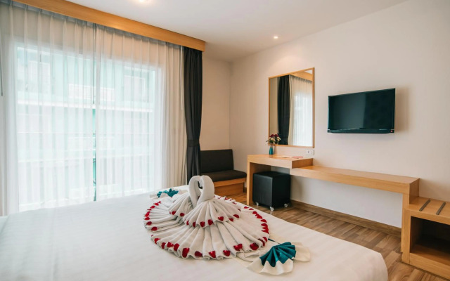 iCheck inn Central Patong