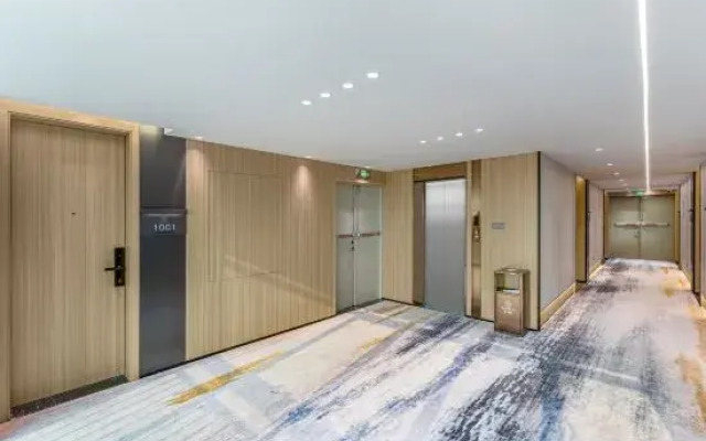 Baiheng Hotel (Shenzhen International Convention and Exhibition Center)