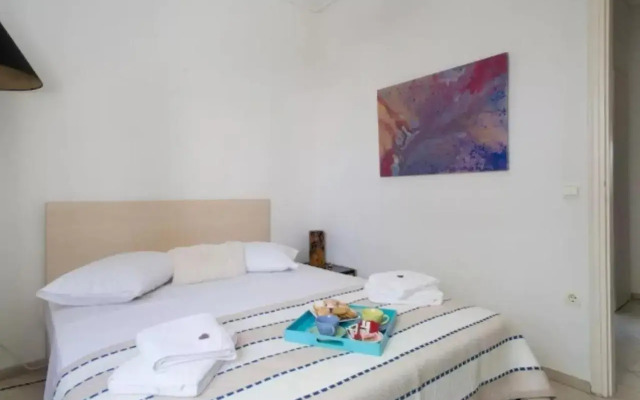 Spacious 2b/r Stay at Glyfada's Center