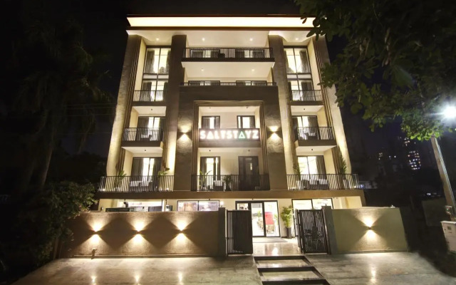 Saltstayz Premier – Galleria Market Road & Sector 27