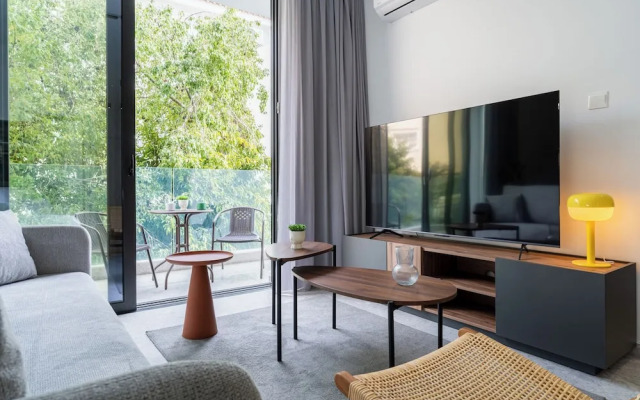 Solara - Stylish Balcony Apartments in Larnaca