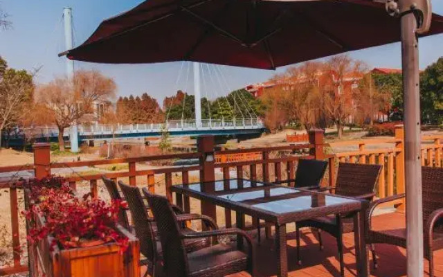 Qingfeng Garden Hotel