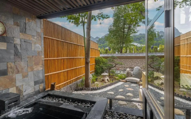 Yoko Onsen Quang Hanh