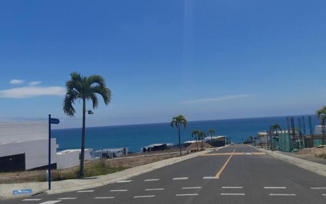 Espectacular casa grande vacacional en Manta!