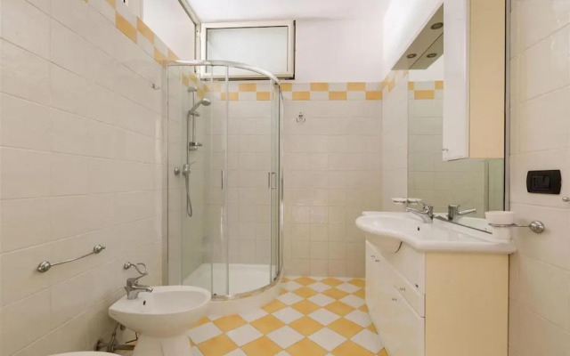 1749 Villetta Alessandra