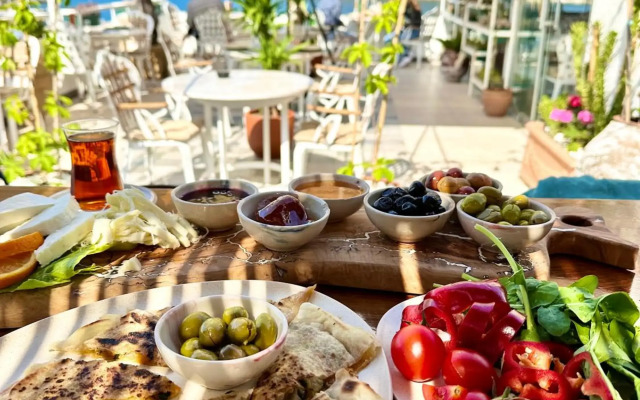 Liman Hotel Gumusluk- Adult Only
