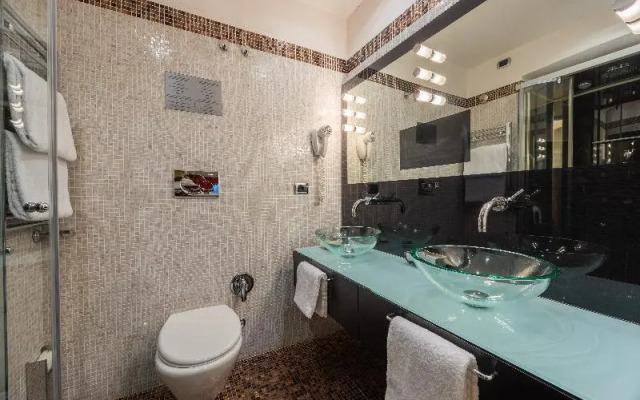 De Luxe Inn 6 Guest House