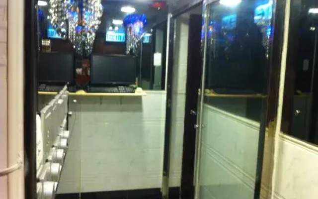 Oriental Pearl Hostel