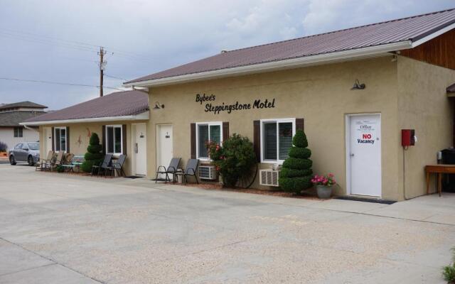 Bybee's Steppingstone Motel